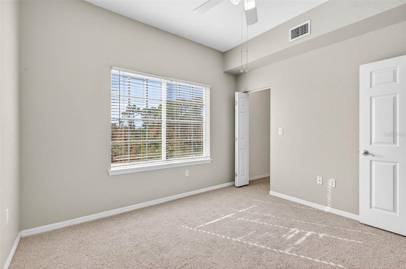 Image 23 of 50 For 9739 Meadow Field Circle