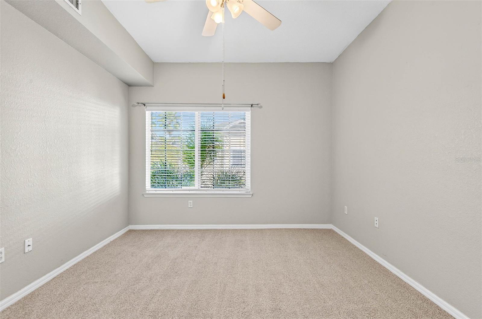 Image 24 of 50 For 9739 Meadow Field Circle