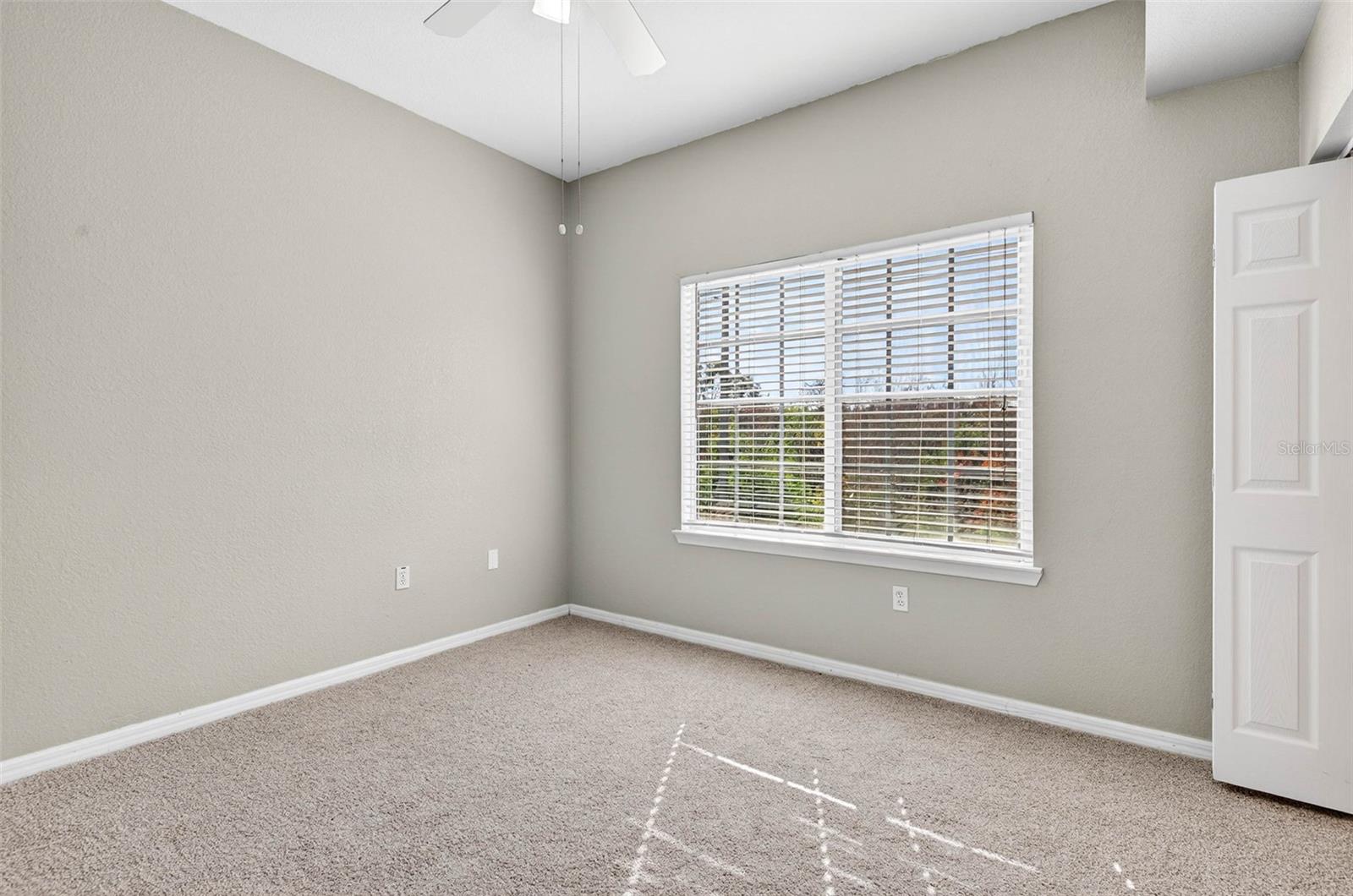 Image 26 of 50 For 9739 Meadow Field Circle