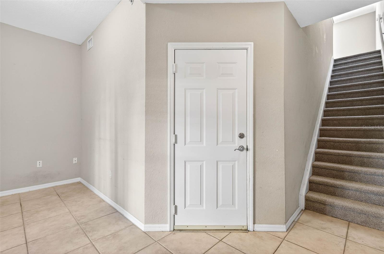 Image 3 of 50 For 9739 Meadow Field Circle