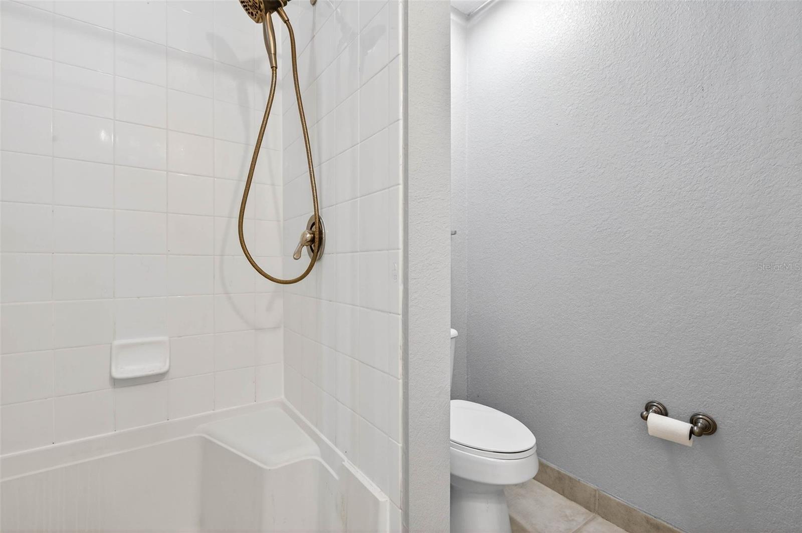 Image 32 of 50 For 9739 Meadow Field Circle