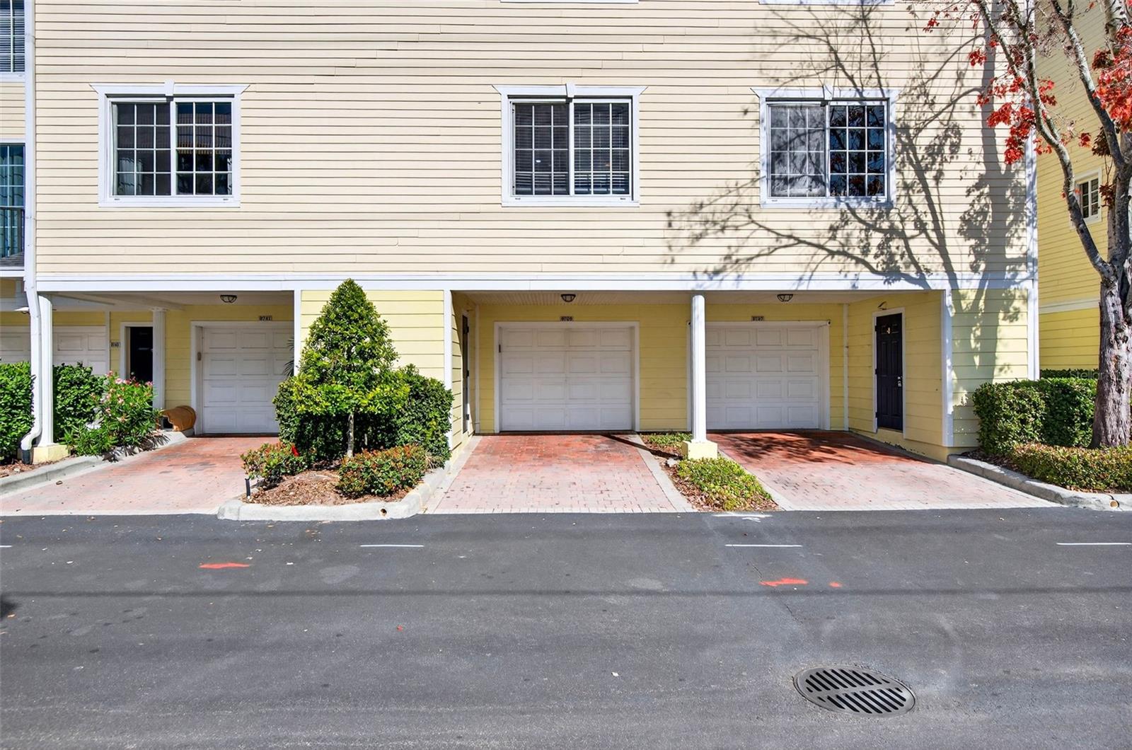 Image 35 of 50 For 9739 Meadow Field Circle