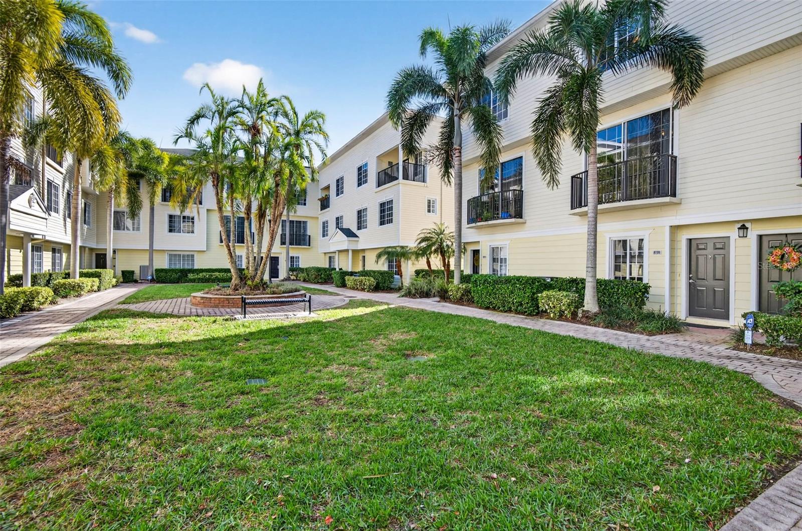 Image 36 of 50 For 9739 Meadow Field Circle