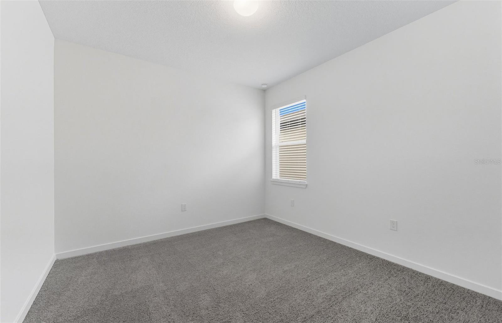 Listing photo id 11 for 3780 Obsidian Drive