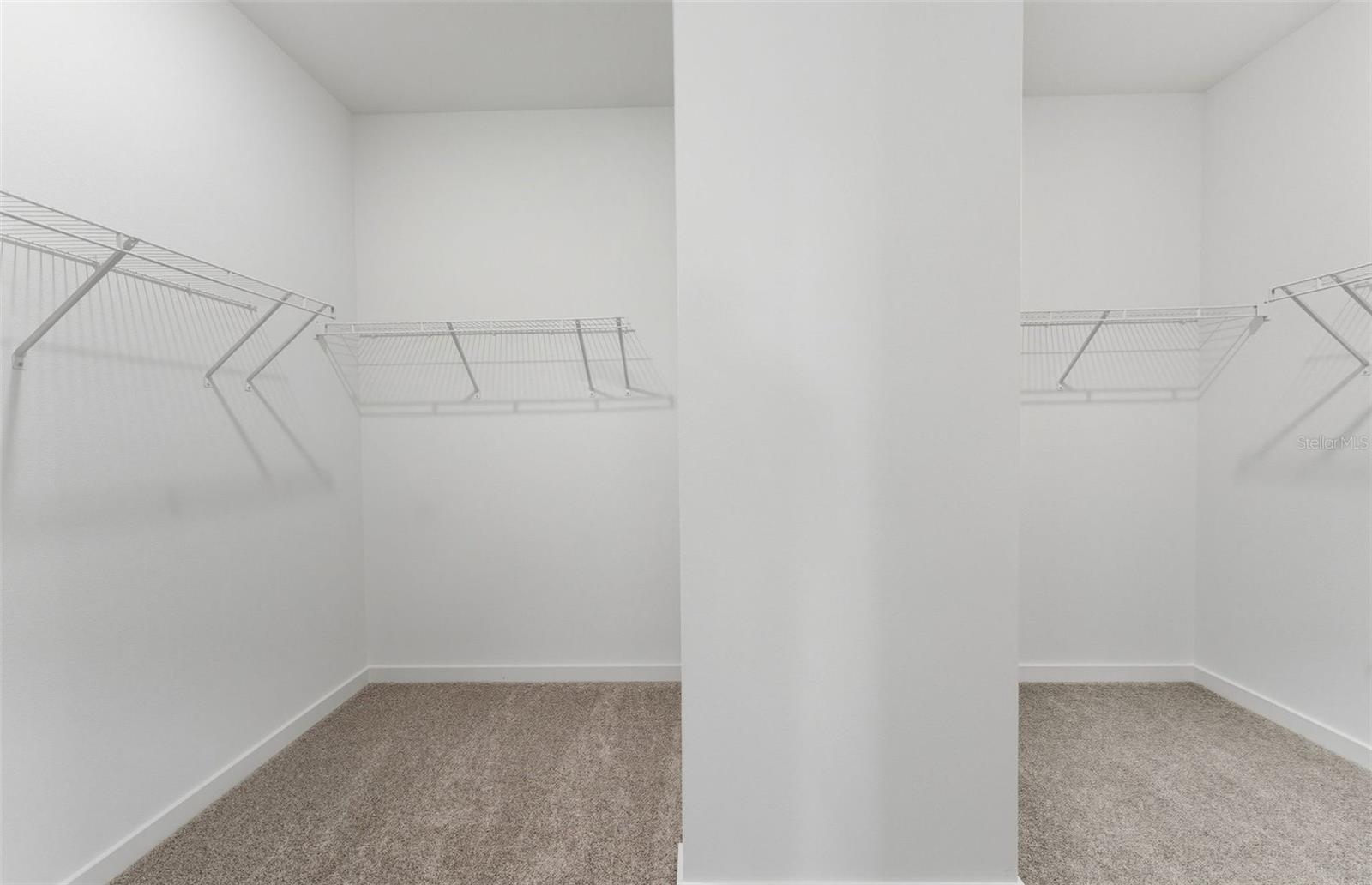 Listing photo id 7 for 3780 Obsidian Drive