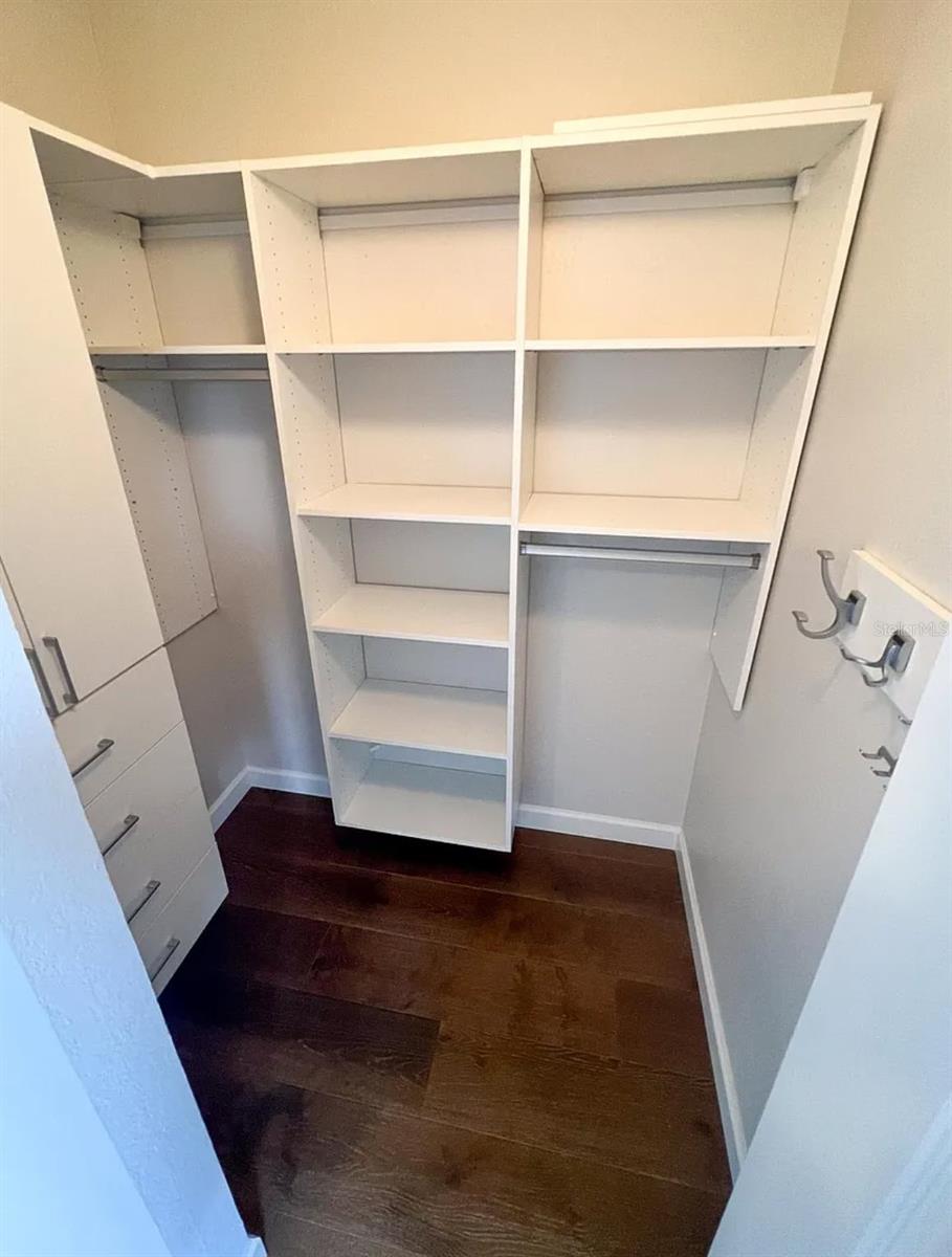 Image 10 of 17 For 1008 Normandy Trace Road 1008