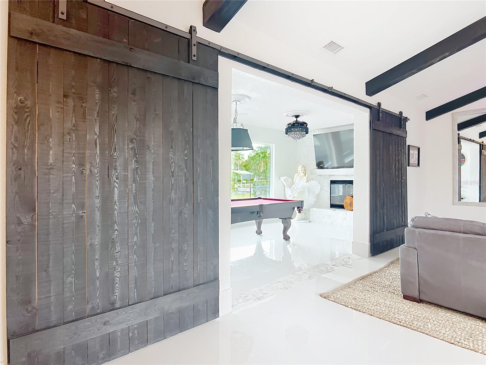 Image 22 of 74 For 823 Kings Bay Drive