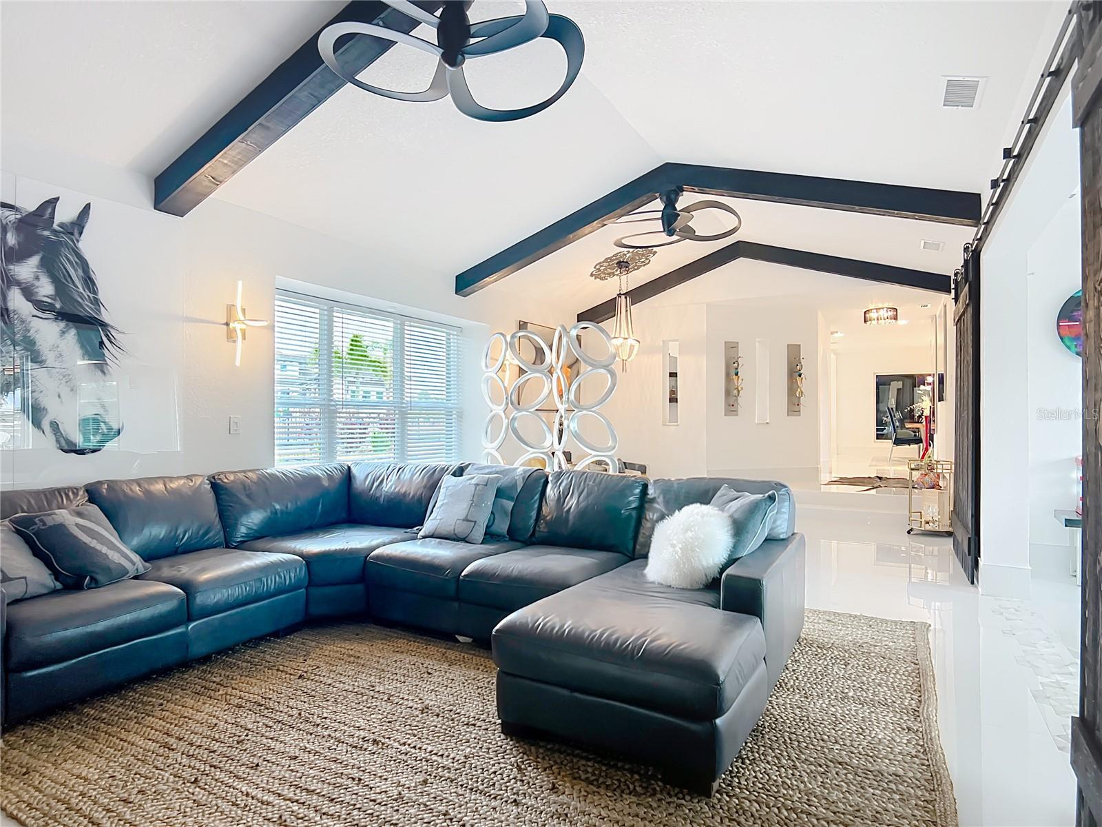 Image 25 of 74 For 823 Kings Bay Drive