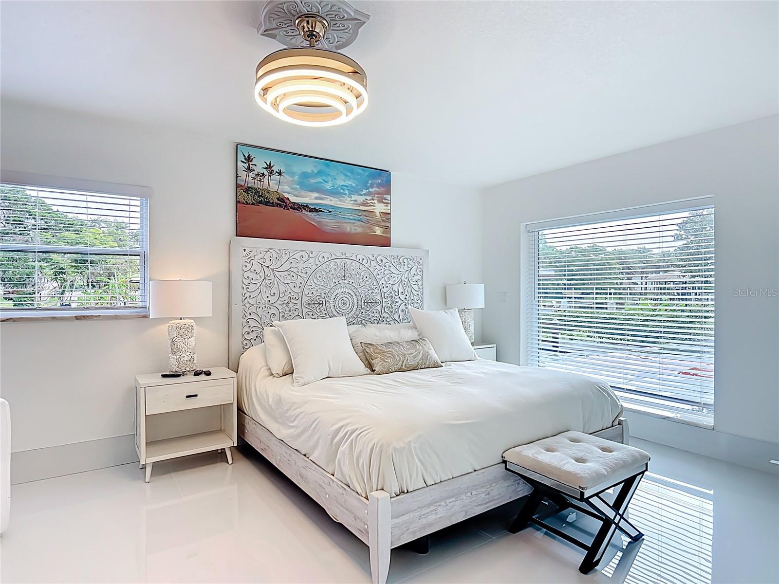 Image 30 of 74 For 823 Kings Bay Drive