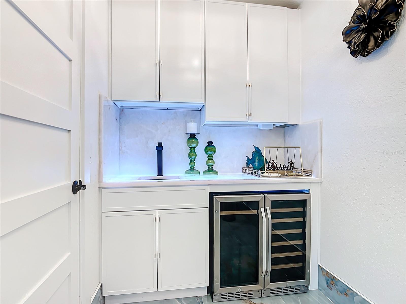 Image 47 of 74 For 823 Kings Bay Drive