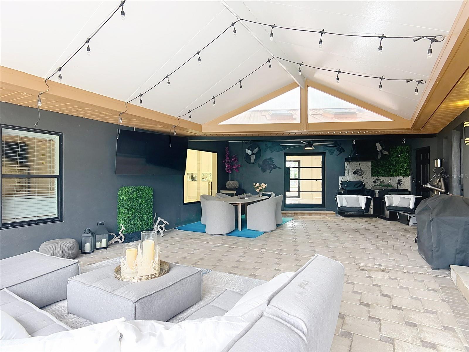 Image 53 of 74 For 823 Kings Bay Drive