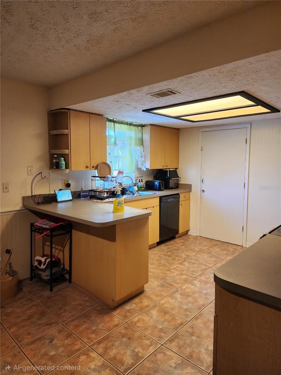 Image 6 of 19 For 804 Parsons Avenue