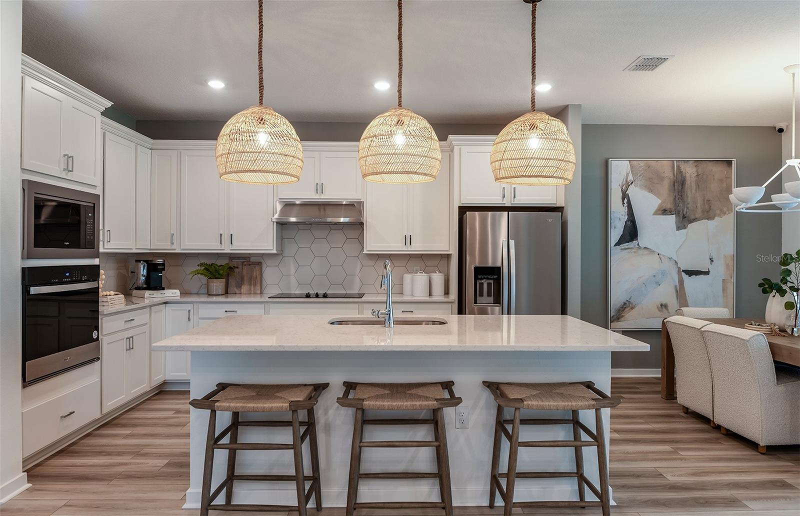 Listing photo id 1 for 3620 Obsidian Drive