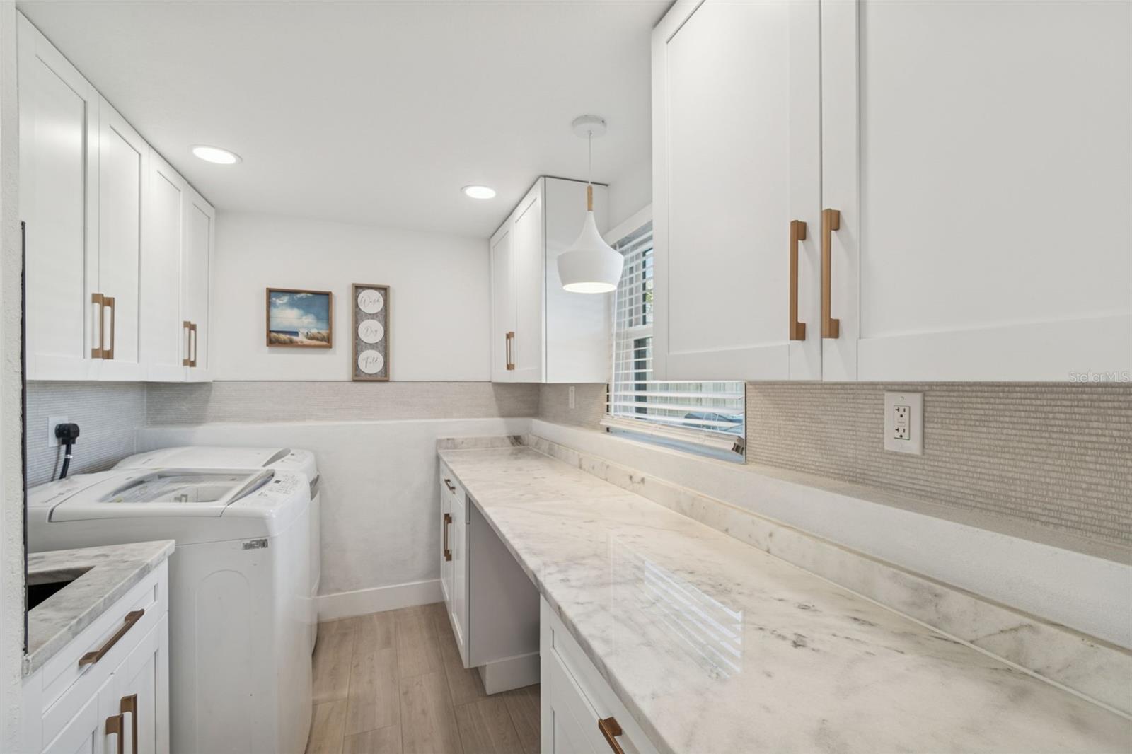 Image 15 of 34 For 2488 Del Rio Way