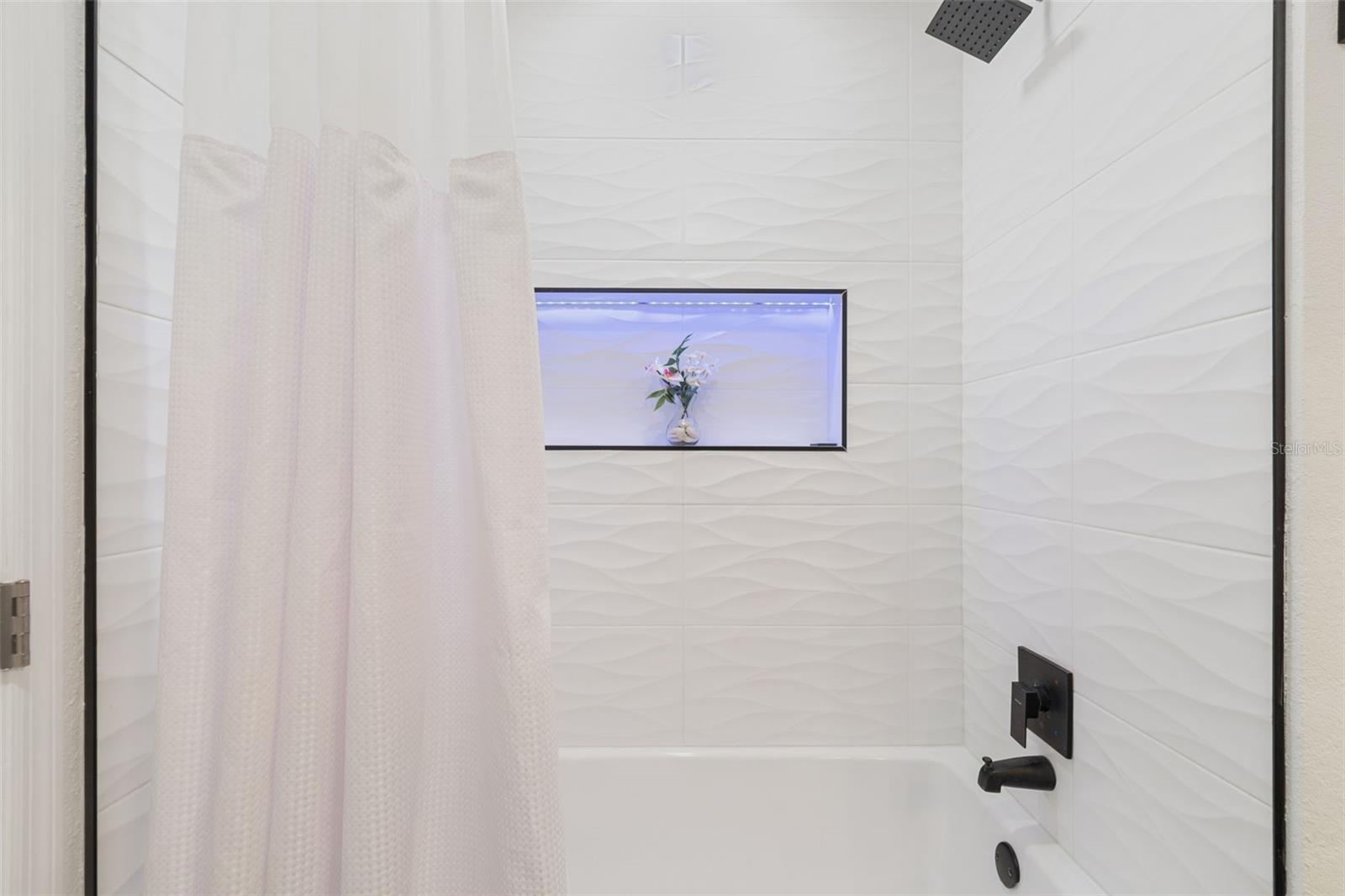 Image 21 of 34 For 2488 Del Rio Way