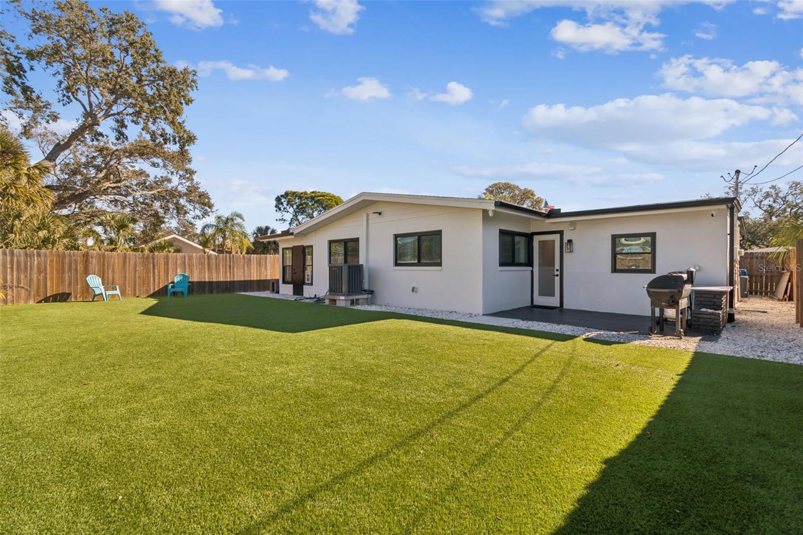 Image 27 of 34 For 2488 Del Rio Way