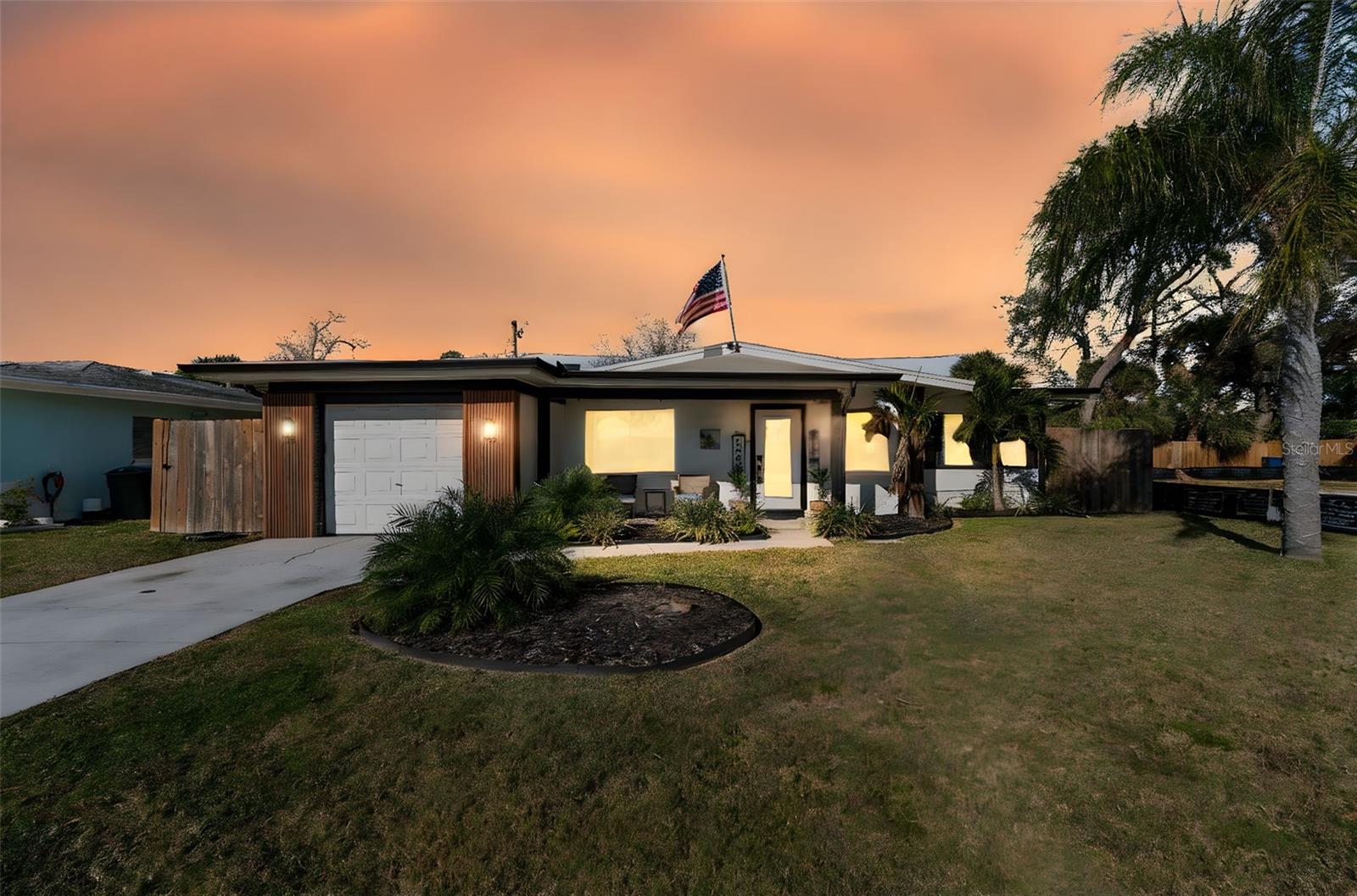 Image 30 of 34 For 2488 Del Rio Way