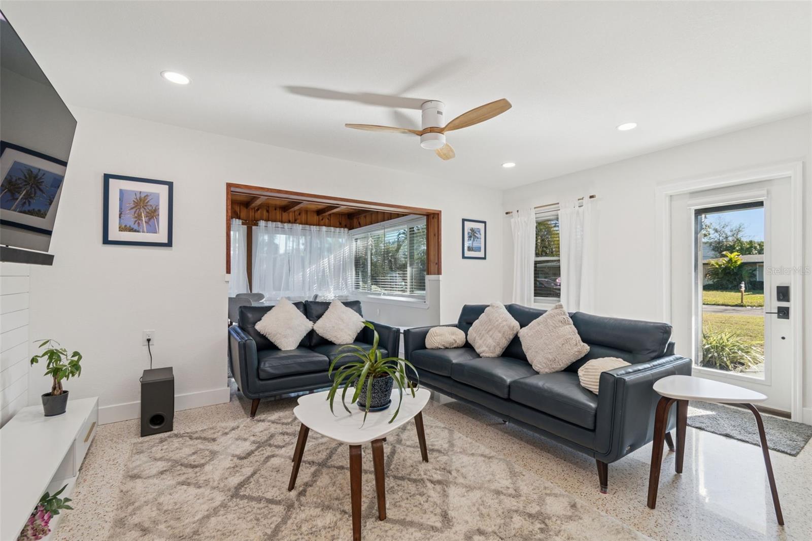 Image 6 of 34 For 2488 Del Rio Way