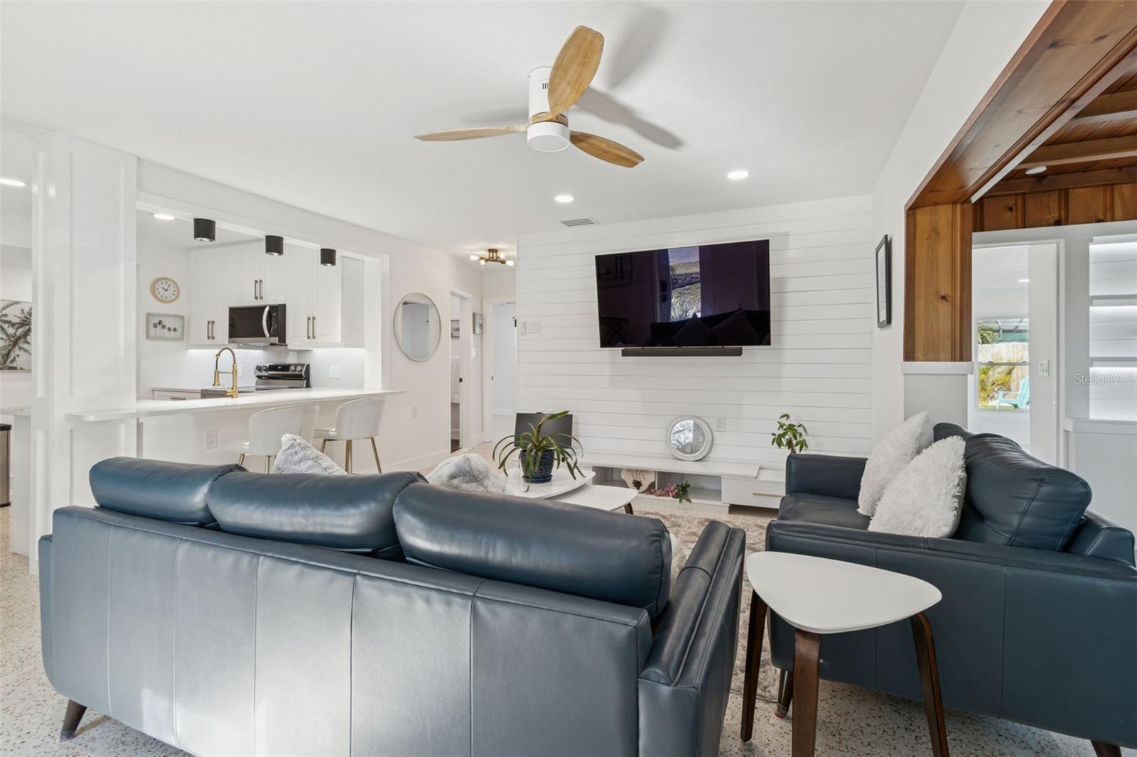 Image 7 of 34 For 2488 Del Rio Way