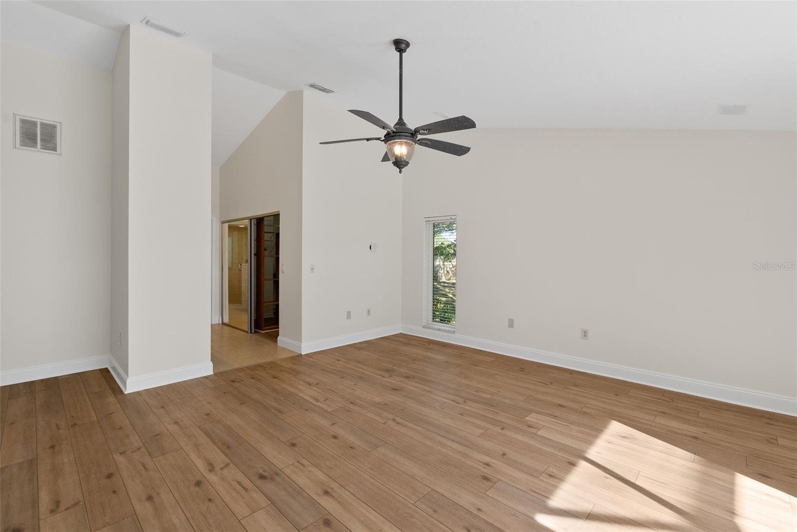 Image 25 of 62 For 3089 Ashland Terrace