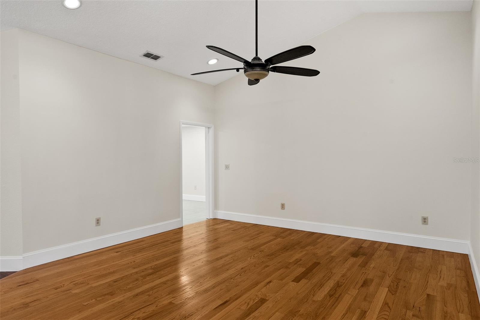 Image 6 of 62 For 3089 Ashland Terrace