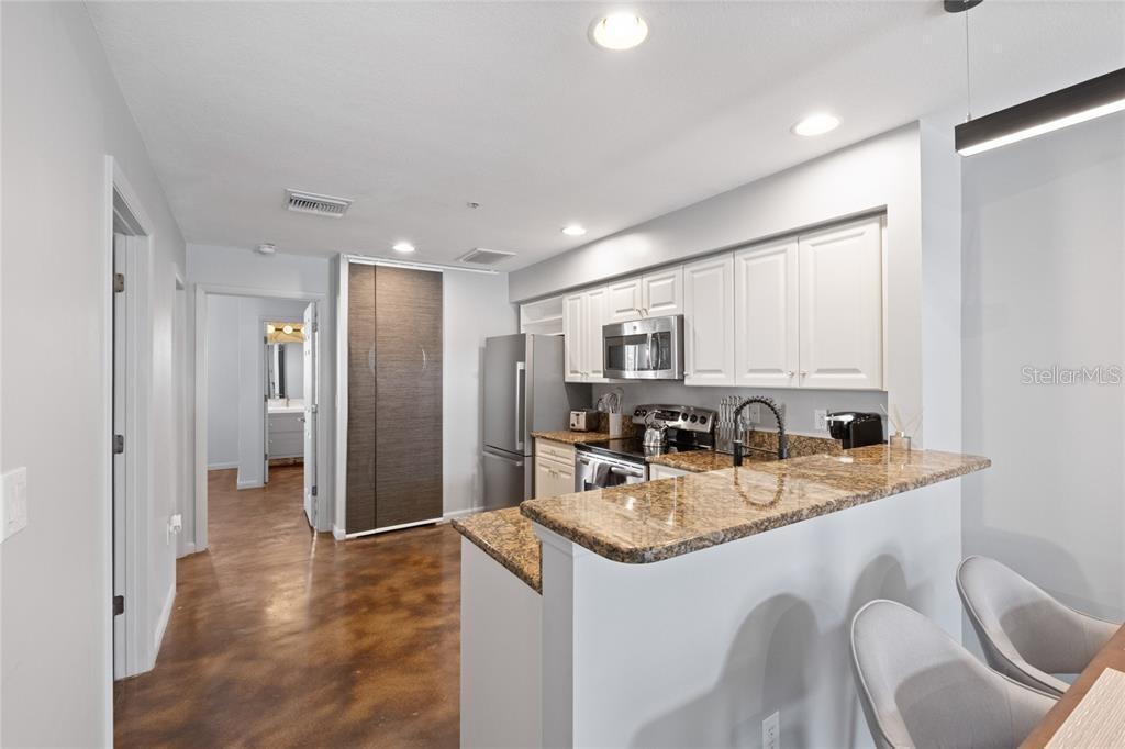 Image 5 of 35 For 1914 4th Avenue 6