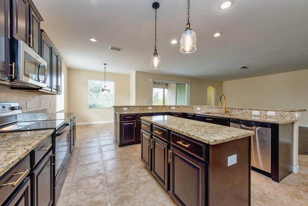 Image 12 of 53 For 2409 Allegheny Valley Street