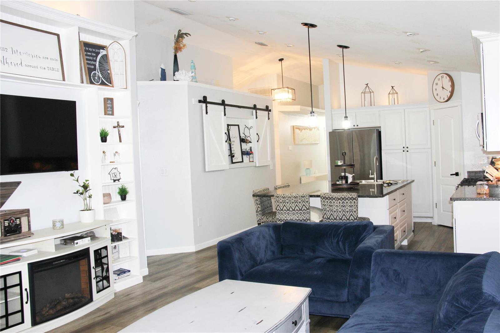 Image 2 of 9 For 5825 Meadowpark Place