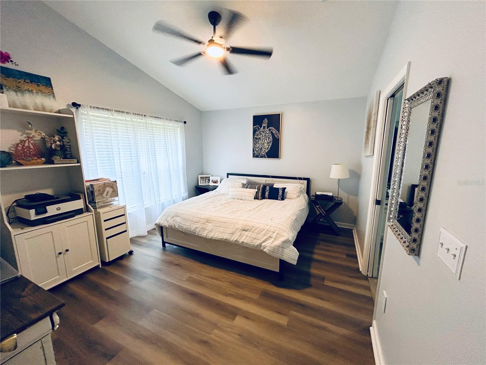 Image 4 of 9 For 5825 Meadowpark Place