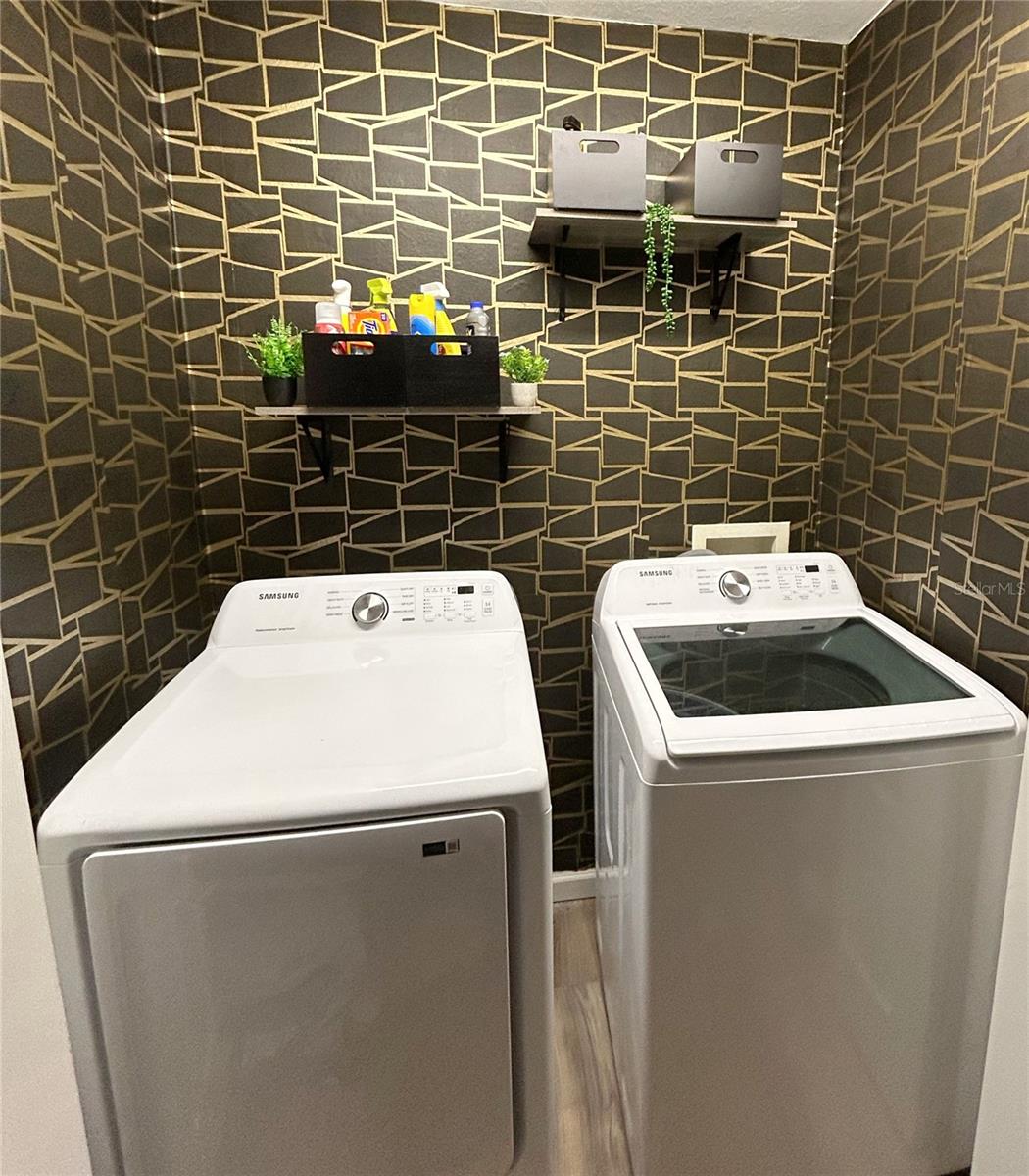 Image 8 of 9 For 5825 Meadowpark Place