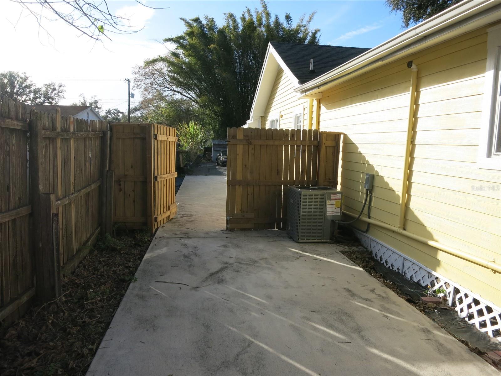 Image 17 of 21 For 8113 Rome Avenue