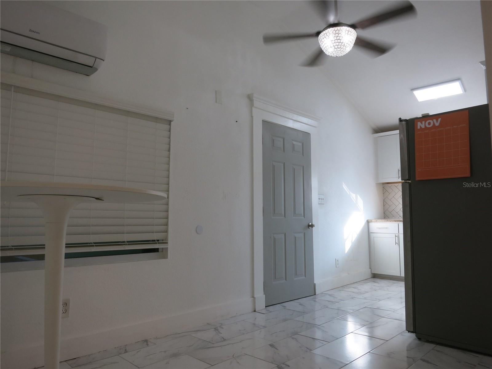 Image 6 of 21 For 8113 Rome Avenue