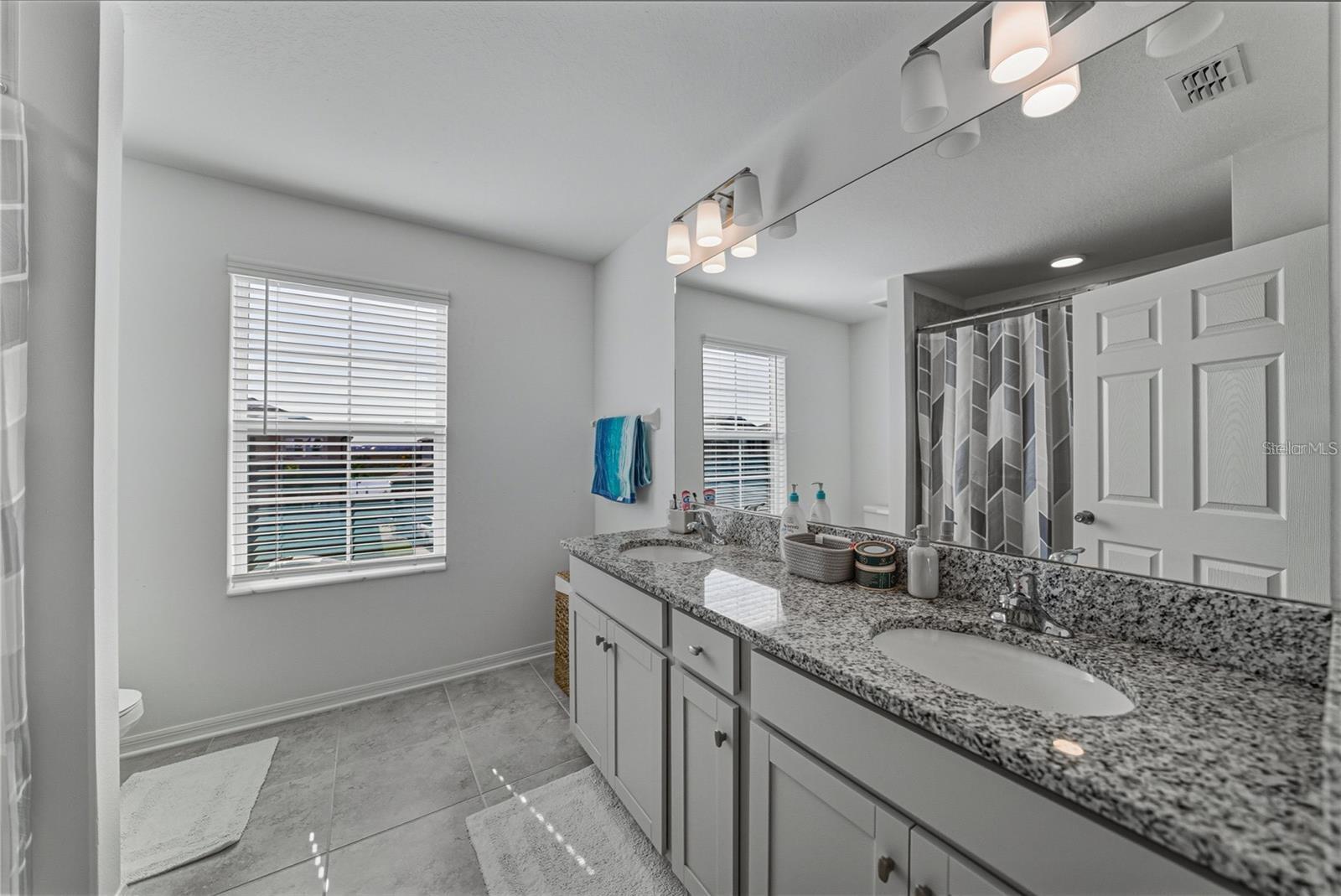 Image 26 of 49 For 9506 Crescent Ray Drive