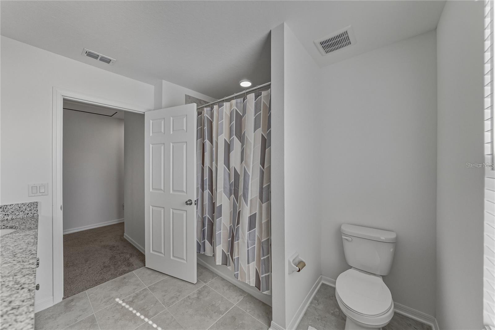 Image 28 of 49 For 9506 Crescent Ray Drive