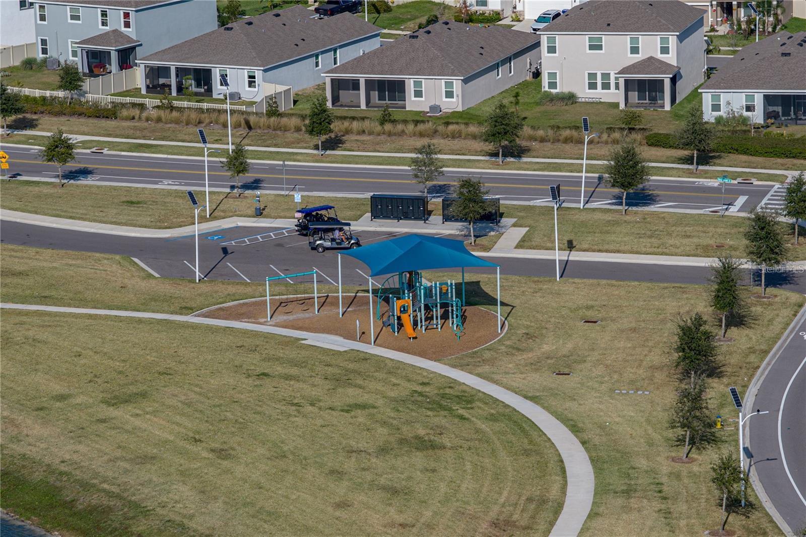 Image 36 of 49 For 9506 Crescent Ray Drive