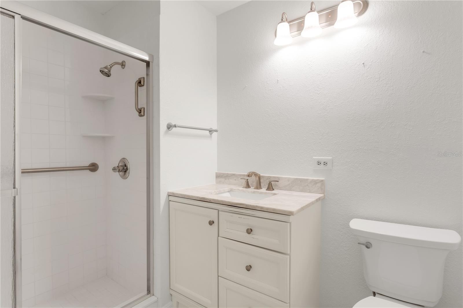 Image 18 of 37 For 601 Arbor Lake Lane 601