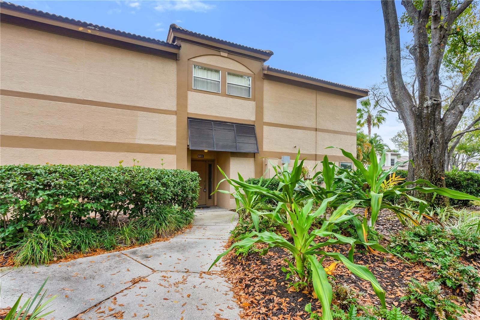 Image 5 of 37 For 601 Arbor Lake Lane 601