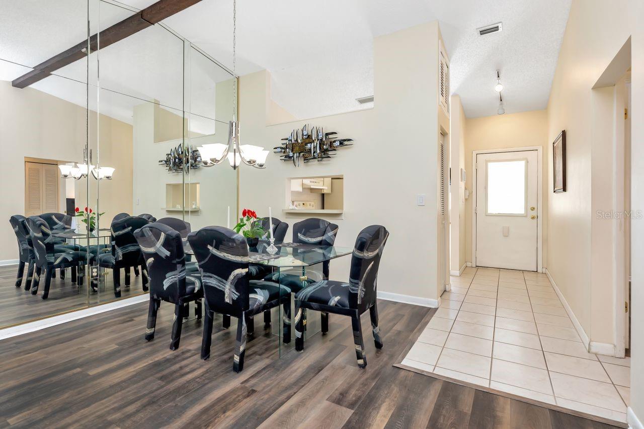 Listing photo id 9 for 3113 Lake Pine Way C