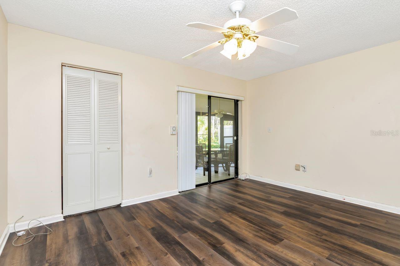 Listing photo id 16 for 3113 Lake Pine Way C