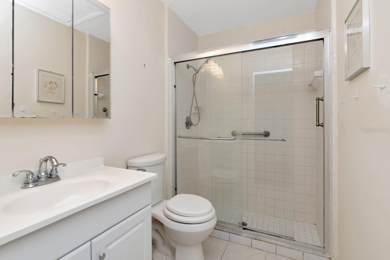 Listing photo id 19 for 3113 Lake Pine Way C