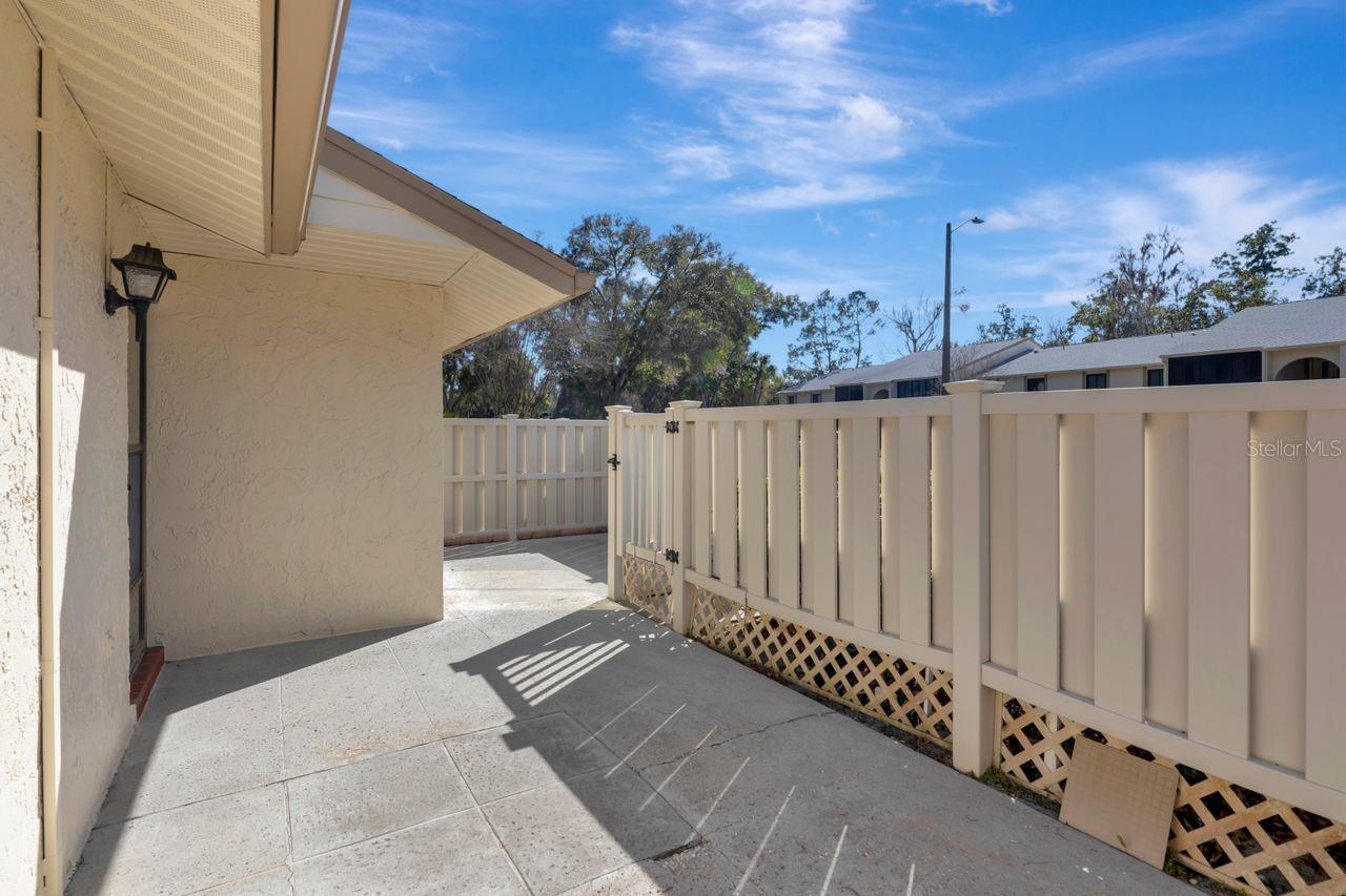 Listing photo id 2 for 3113 Lake Pine Way C