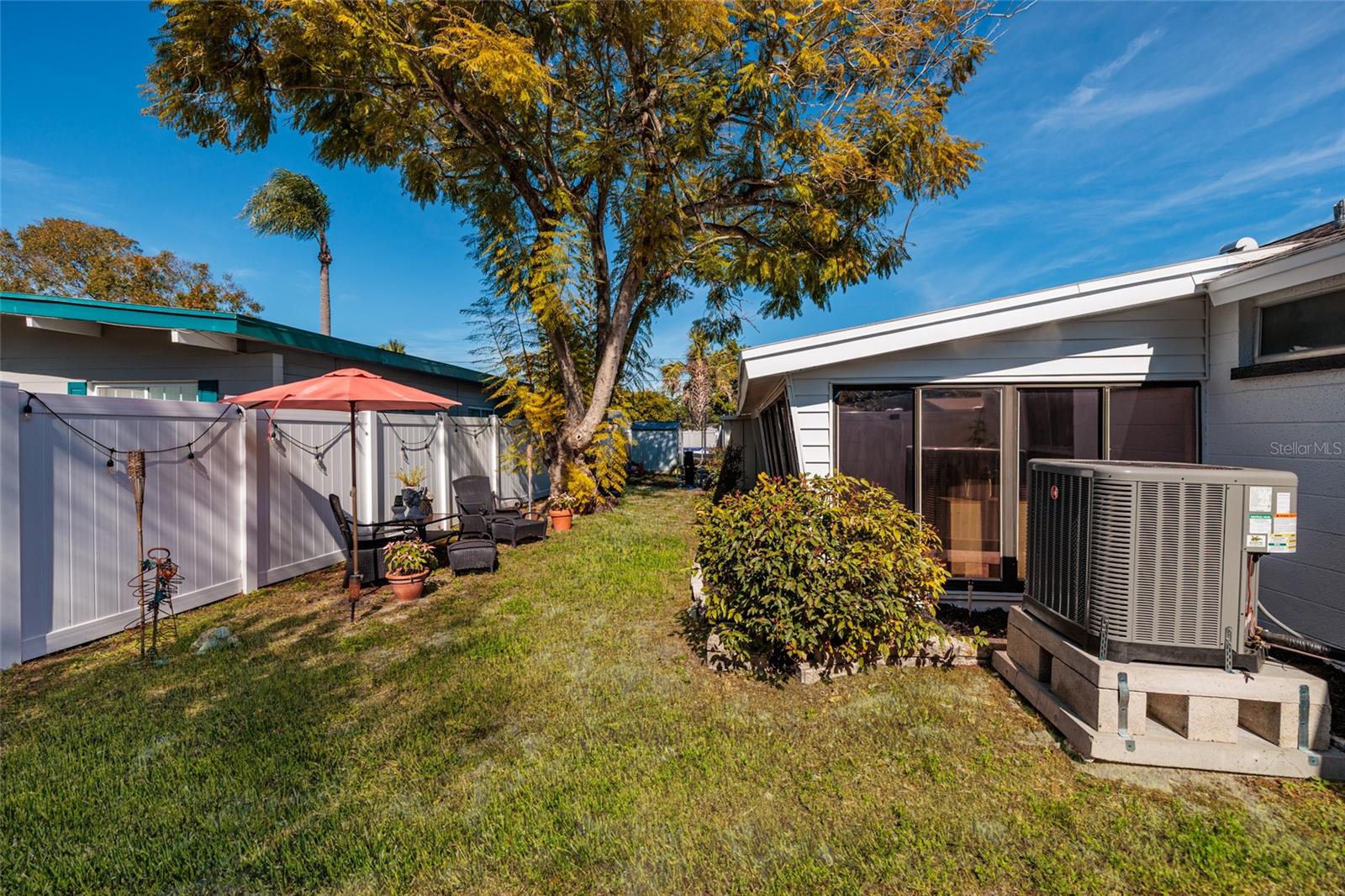 Image 27 of 39 For 7200 7th Street N