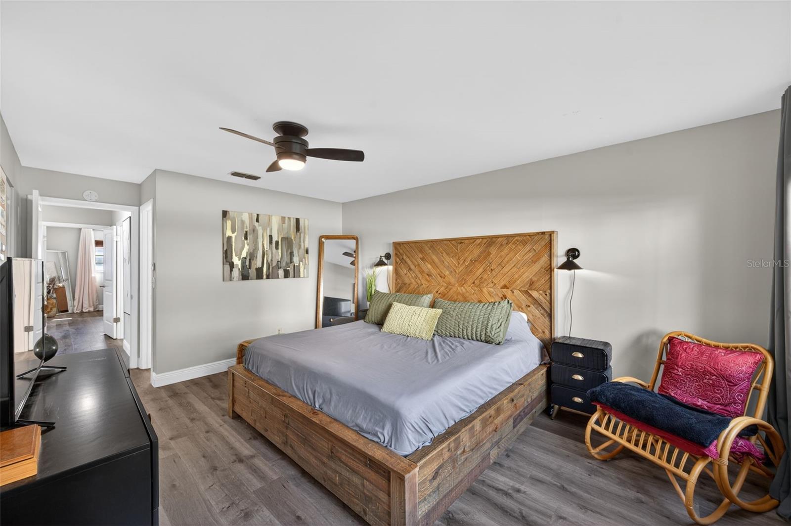 Image 13 of 34 For 5705 80th Street N 105