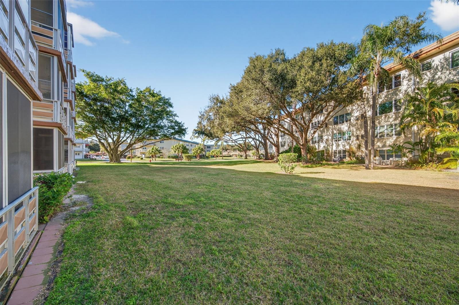 Image 23 of 34 For 5705 80th Street N 105