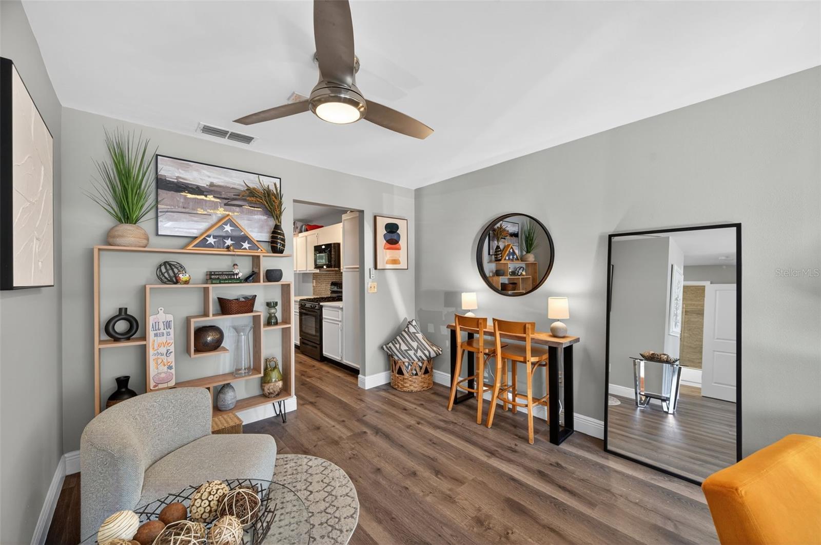 Image 5 of 34 For 5705 80th Street N 105