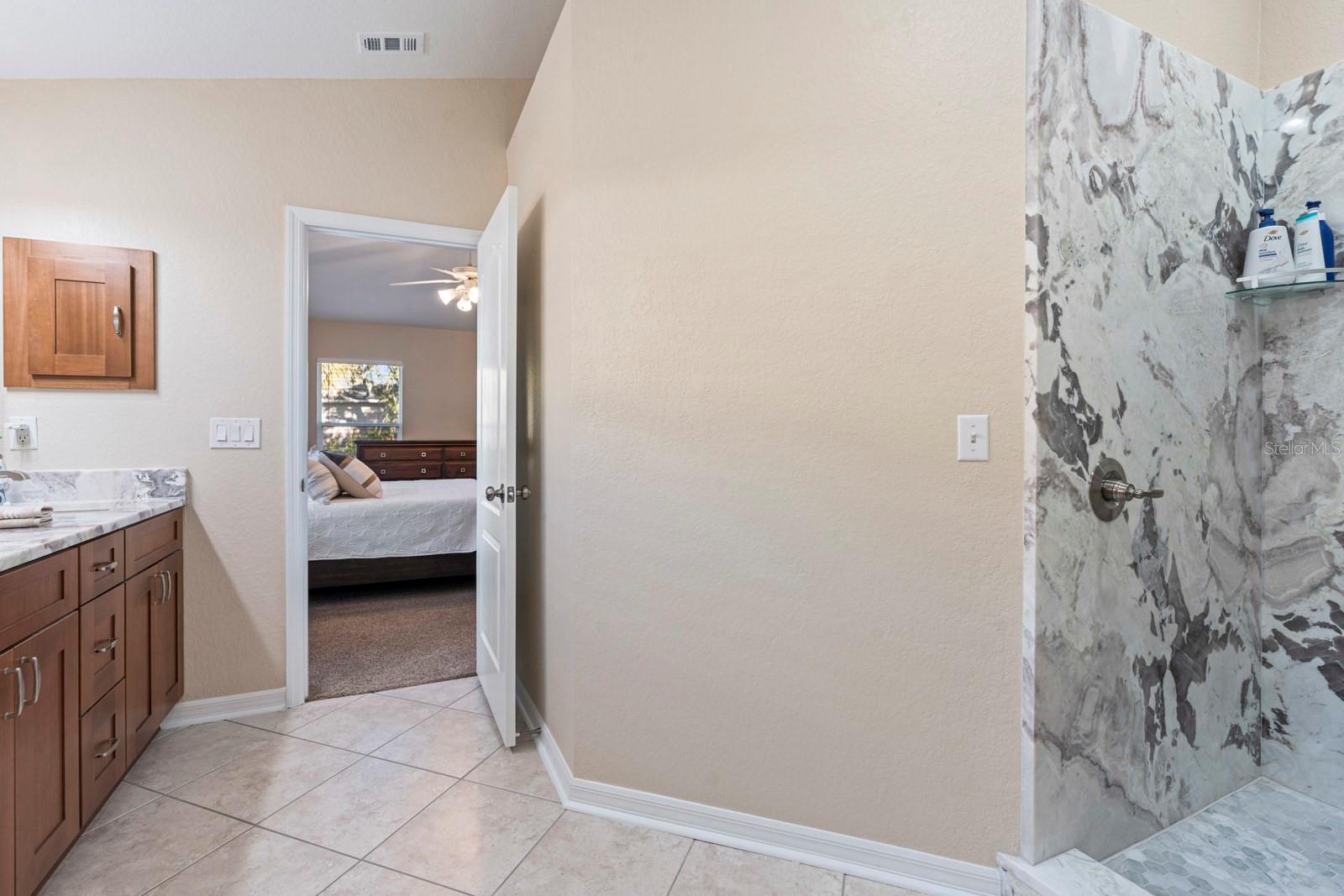 Image 25 of 63 For 6838 Shimmering Drive