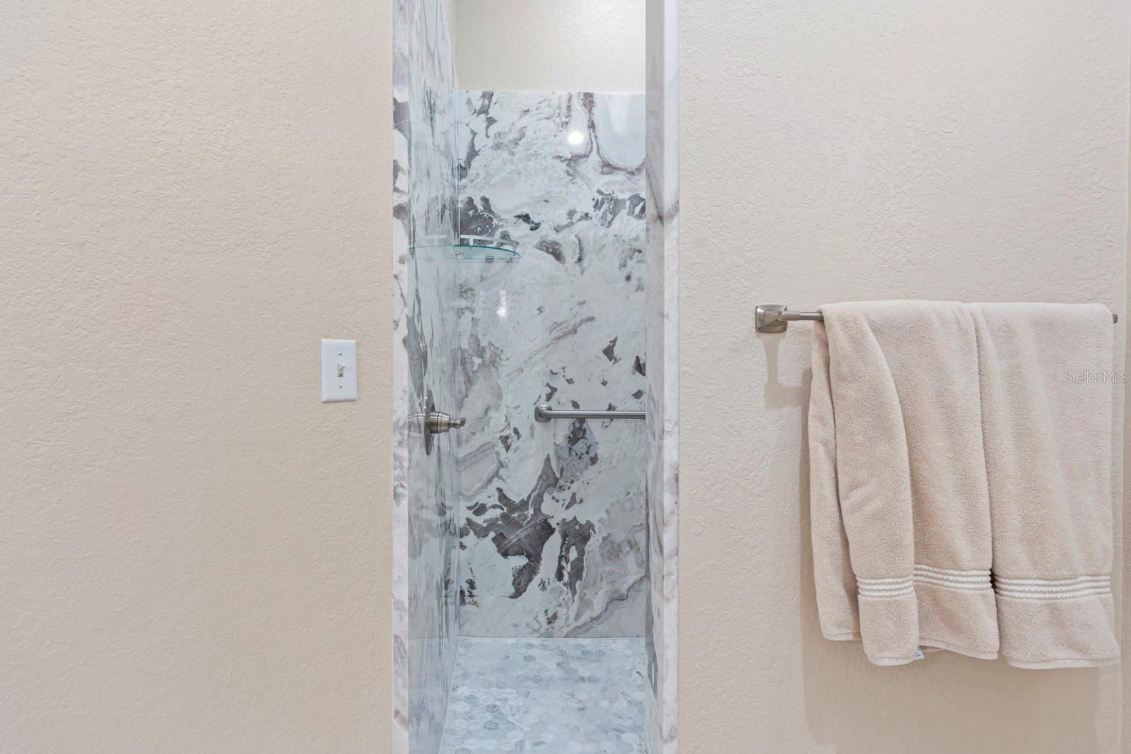 Image 26 of 63 For 6838 Shimmering Drive