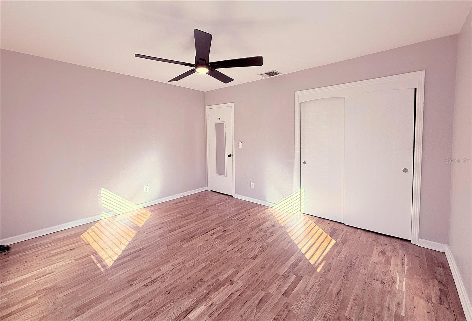 Image 26 of 40 For 105 Aurora Avenue