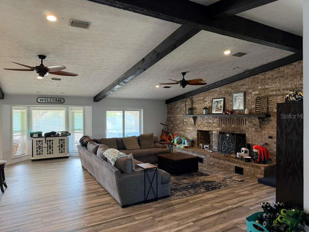 Image 9 of 35 For 1415 Wildridge Road