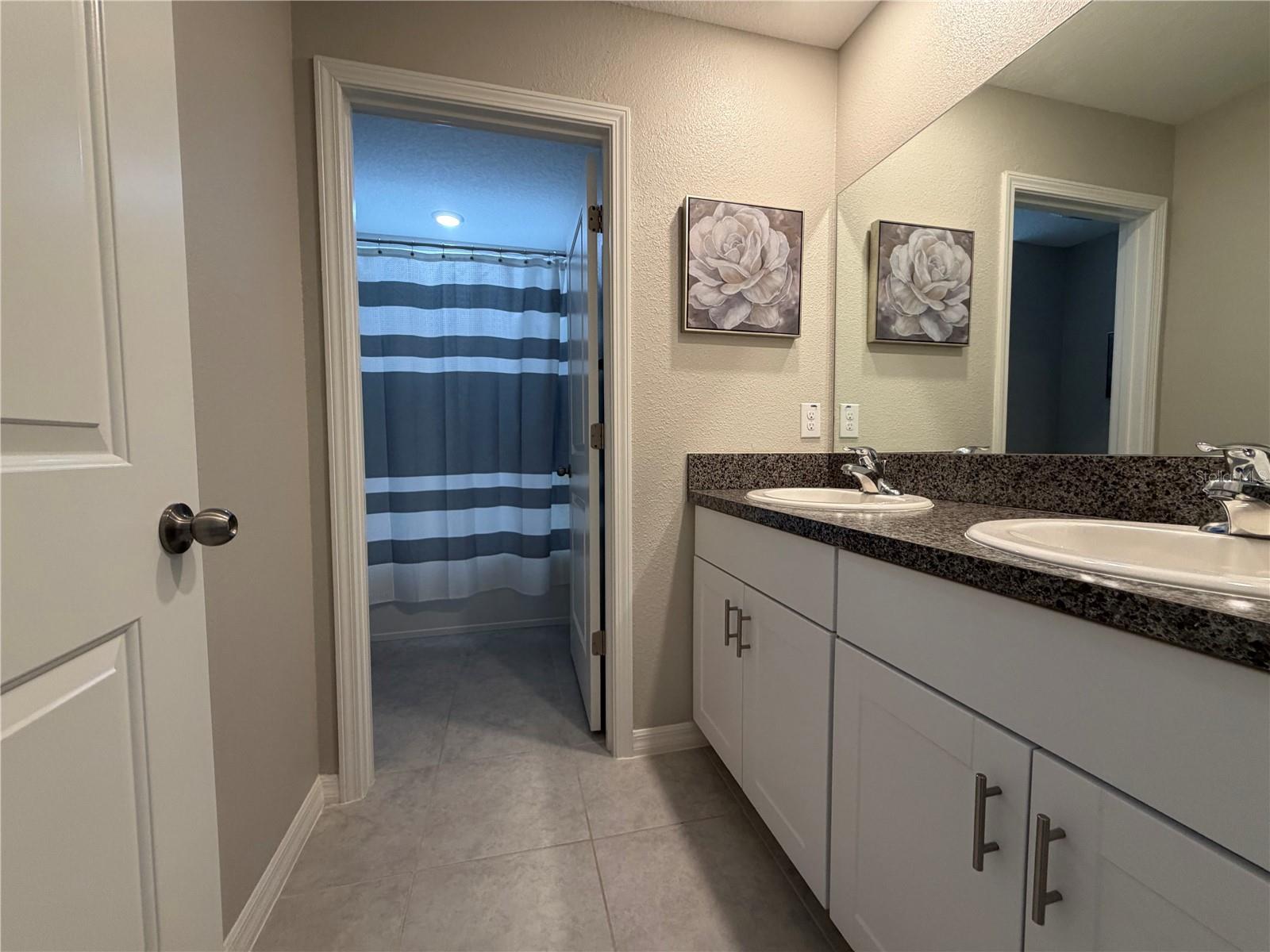 Image 20 of 25 For 2011 Sea Salt Court